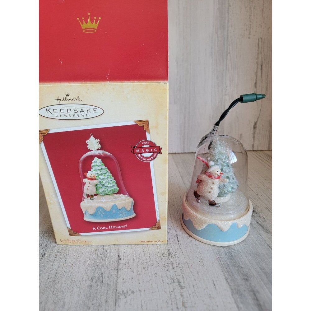 Hallmark a cool holiday! AS IS ornament Xmas